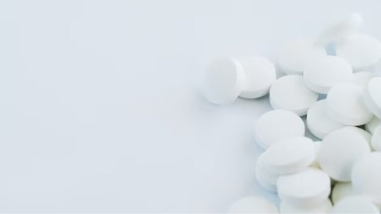 Se o médico que lhe assiste pelo SUS, prescreveu o tratamento com o medicamento Ixazomibe (Ninlaro), cumprindo alguns requisitos, o SUS deve fornecer a medicação para seu tratamento.
