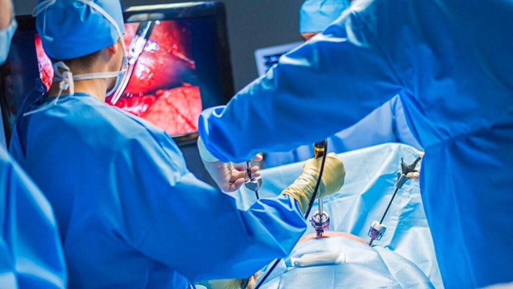 Havendo indicação médica, o plano de saúde deve cobrir a cirurgia bariátrica.