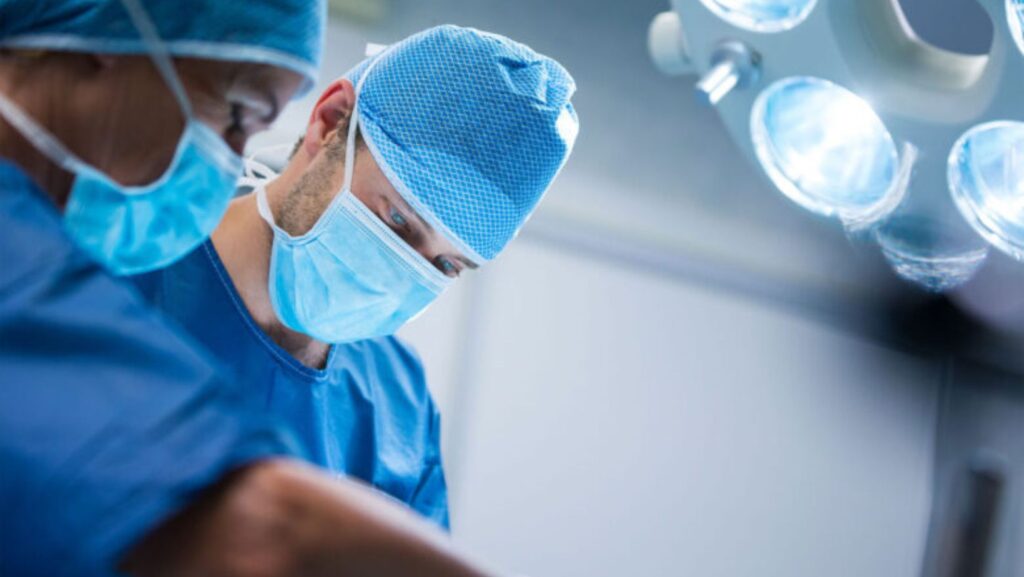 Havendo indicação médica, o plano de saúde deve cobrir o tratamento cirúrgico da epilepsia.