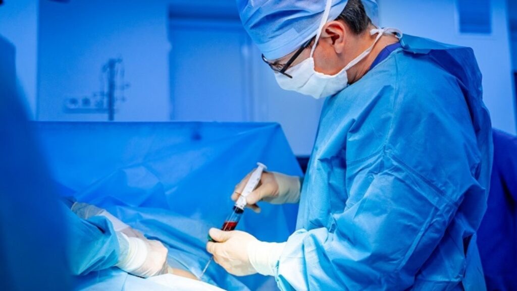 Havendo indicação médica, o plano de saúde deve cobrir o Transplante autólogo e o alogênico de medula óssea.
