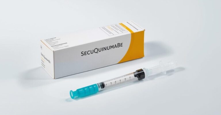 Havendo indicação médica, o plano de saúde pode recusar o Secuquinumabe.