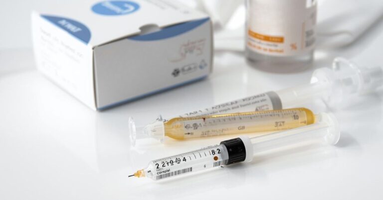 Havendo indicação médica, o plano de saúde pode recusar o Eculizumabe.