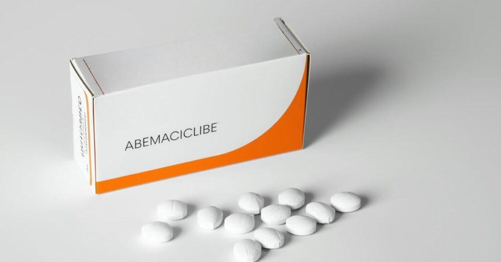 Havendo indicação médica, o plano de saúde pode recusar o Abemaciclibe.