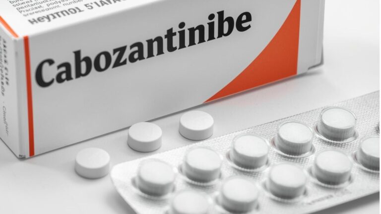 Havendo indicação médica, o plano de saúde pode recusar o Cabozantinibe.