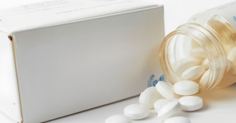 Havendo indicação médica, o SUS pode negar o Everolimo.