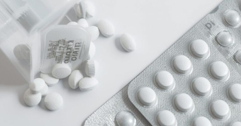 Havendo indicação médica, o SUS pode negar o Asciminibe.