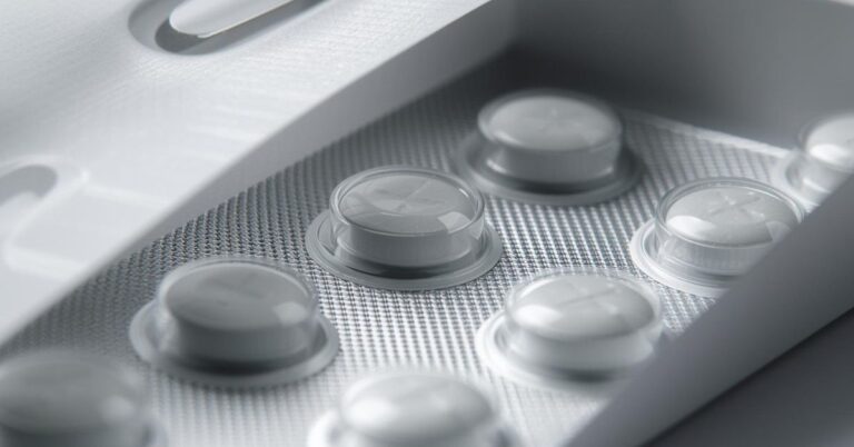 Havendo indicação médica, o plano de saúde pode recusar Belzutifano.